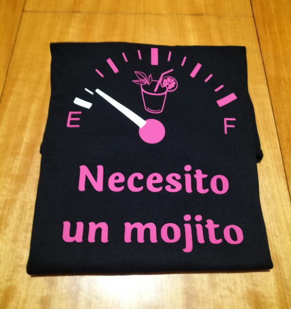 Camiseta Necesito un mojito