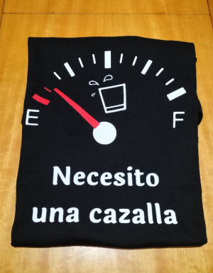 Camiseta Necesito una cazalla