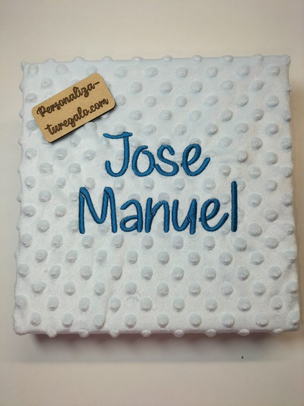 Manta Topitos Azul claro + nombre bordado
